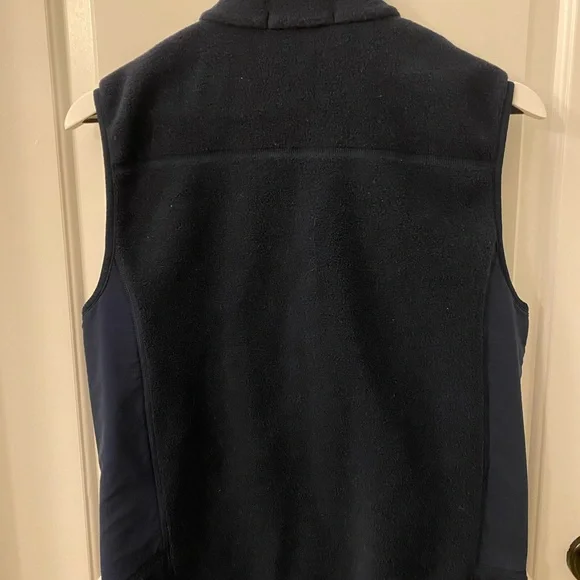 LAST CHANCE Vineyard Vines Boys’ Fleece Vest Size XL (20) - Picture 3 of 7